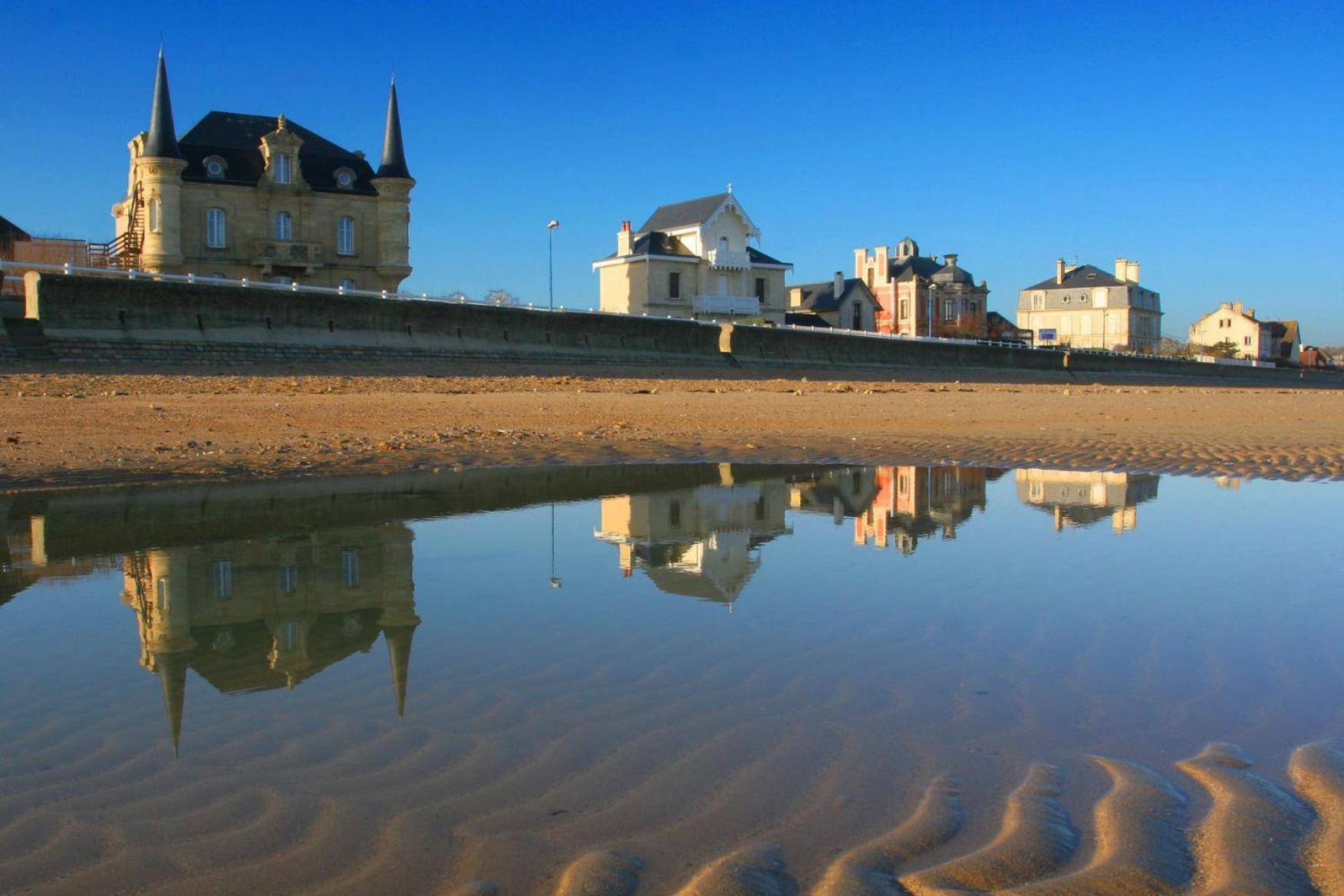 Maison Lumineuse: Spacious Stay near Omaha Beach Trevieres Exterior photo